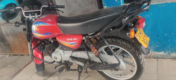 Bajaj Boxer X125 2023 Red - main view