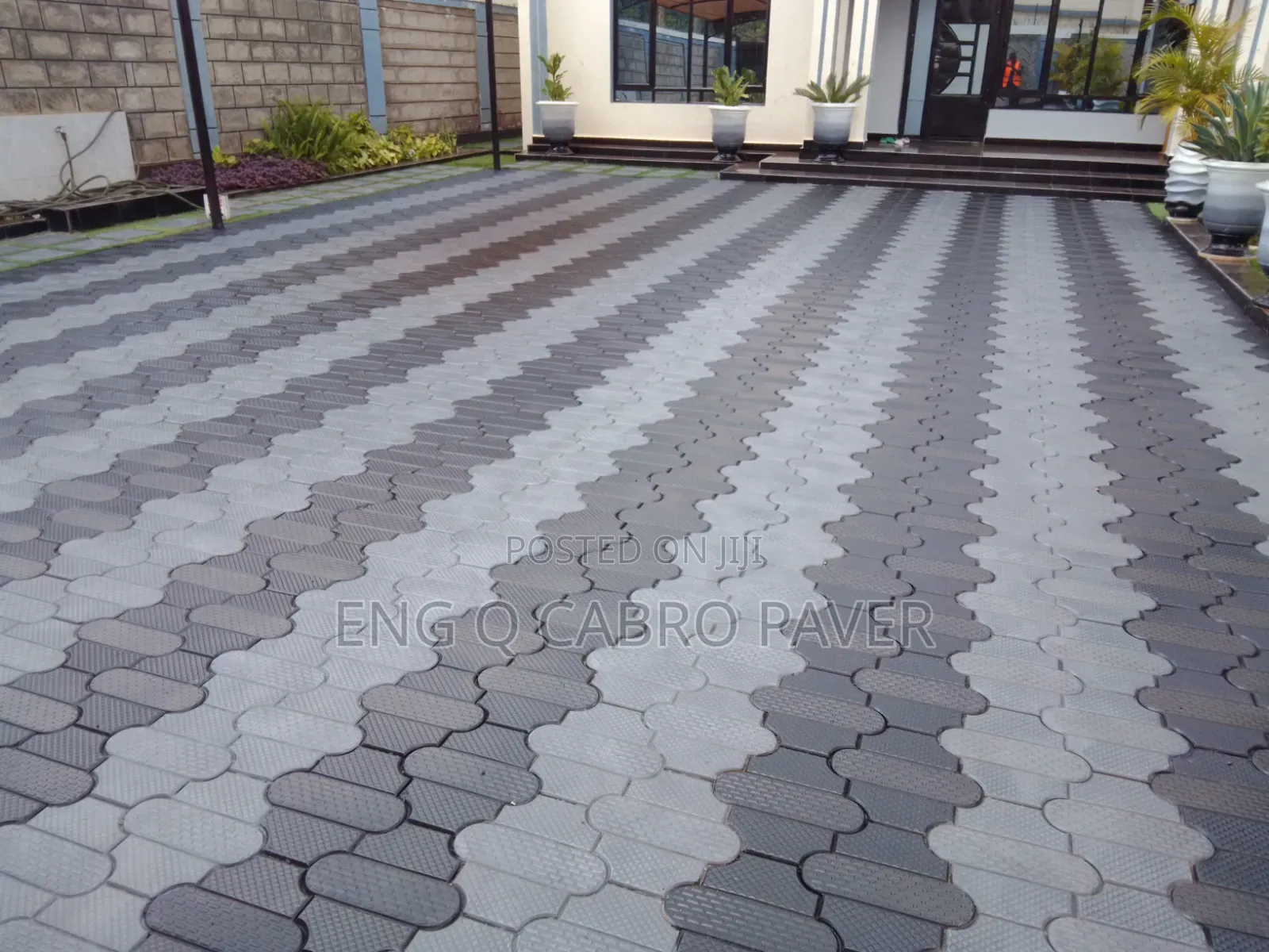 Professional Cabro Fixing and Polishing Landscaping Services