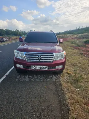 Toyota Land Cruiser 2010 Red