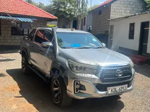 Toyota Hilux Revo Double Cab Deisel 2.8 AWD 2016 Silver