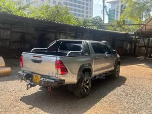 Toyota Hilux Revo Double Cab Deisel 2.8 AWD 2016 Silver