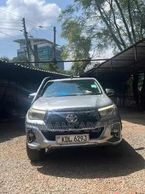 Toyota Hilux Revo Double Cab Deisel 2.8 AWD 2016 Silver