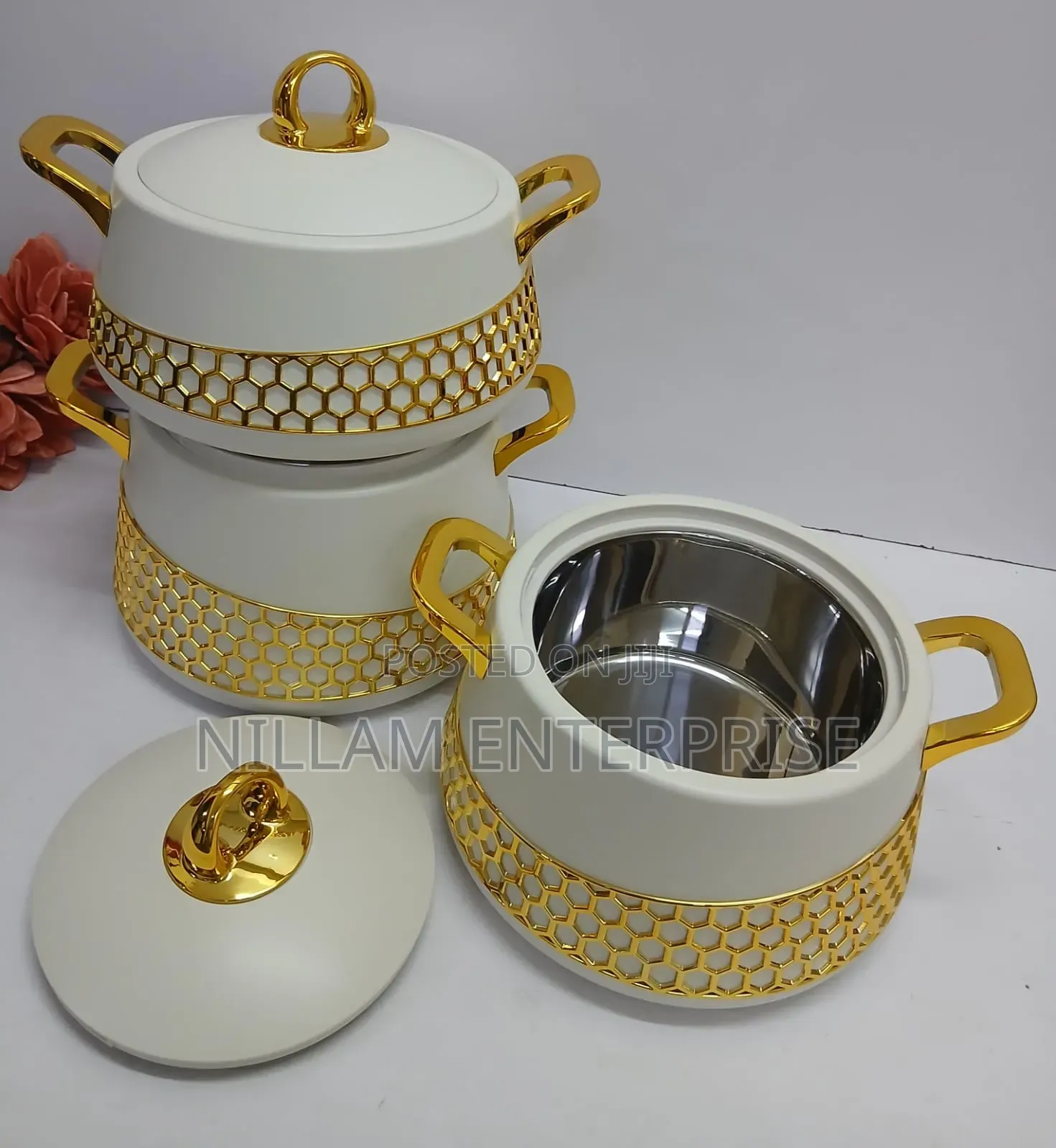 Luxurious Insulated Hotpots Set