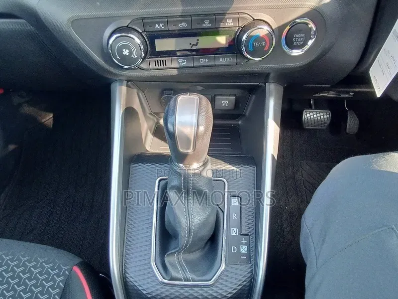 Toyota Raize 2020 Red