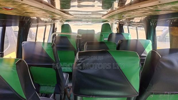Toyota HiAce 2009 White - thumbnail 5