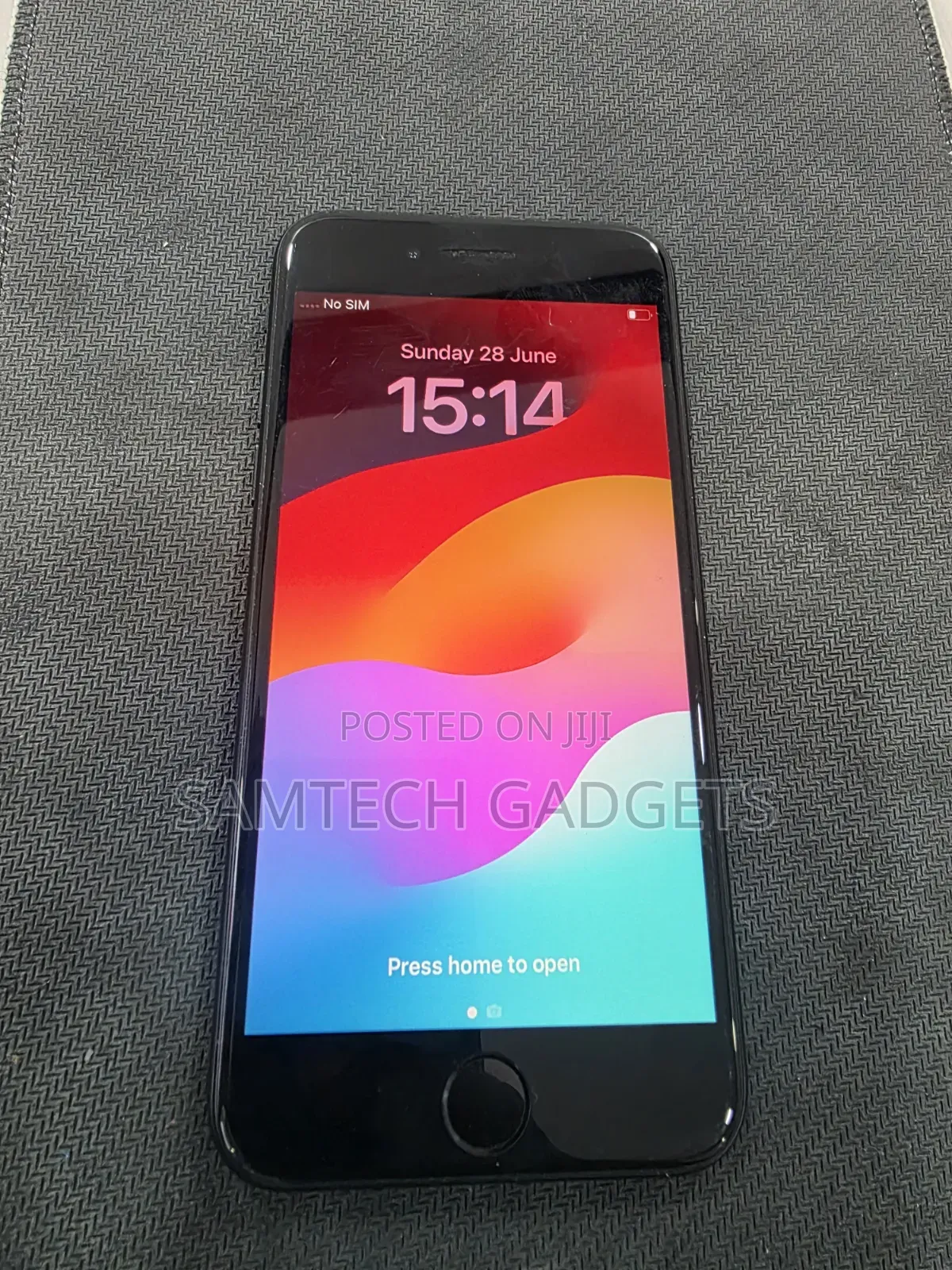 Apple iPhone SE (2020) 64 GB Black