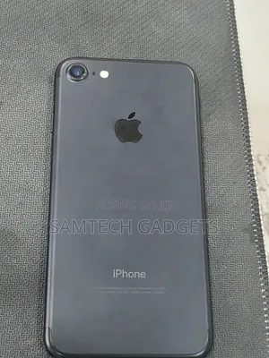 Apple iPhone 7 32 GB Black