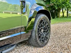 New Land Rover Defender 110 P400 S 2025 Green