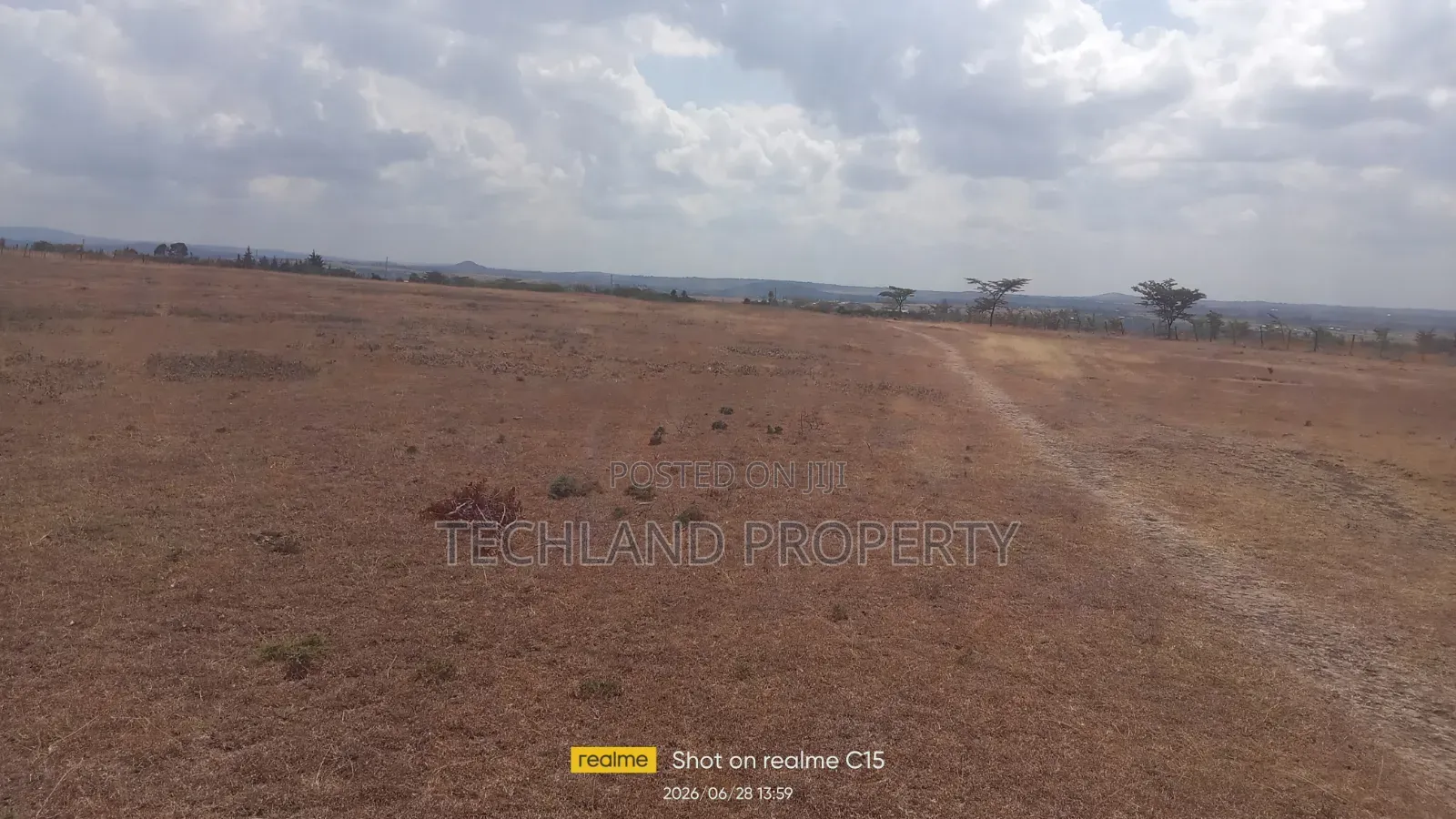 9acres Nairutia Touching Tarmac.