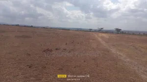 9acres Nairutia Touching Tarmac.
