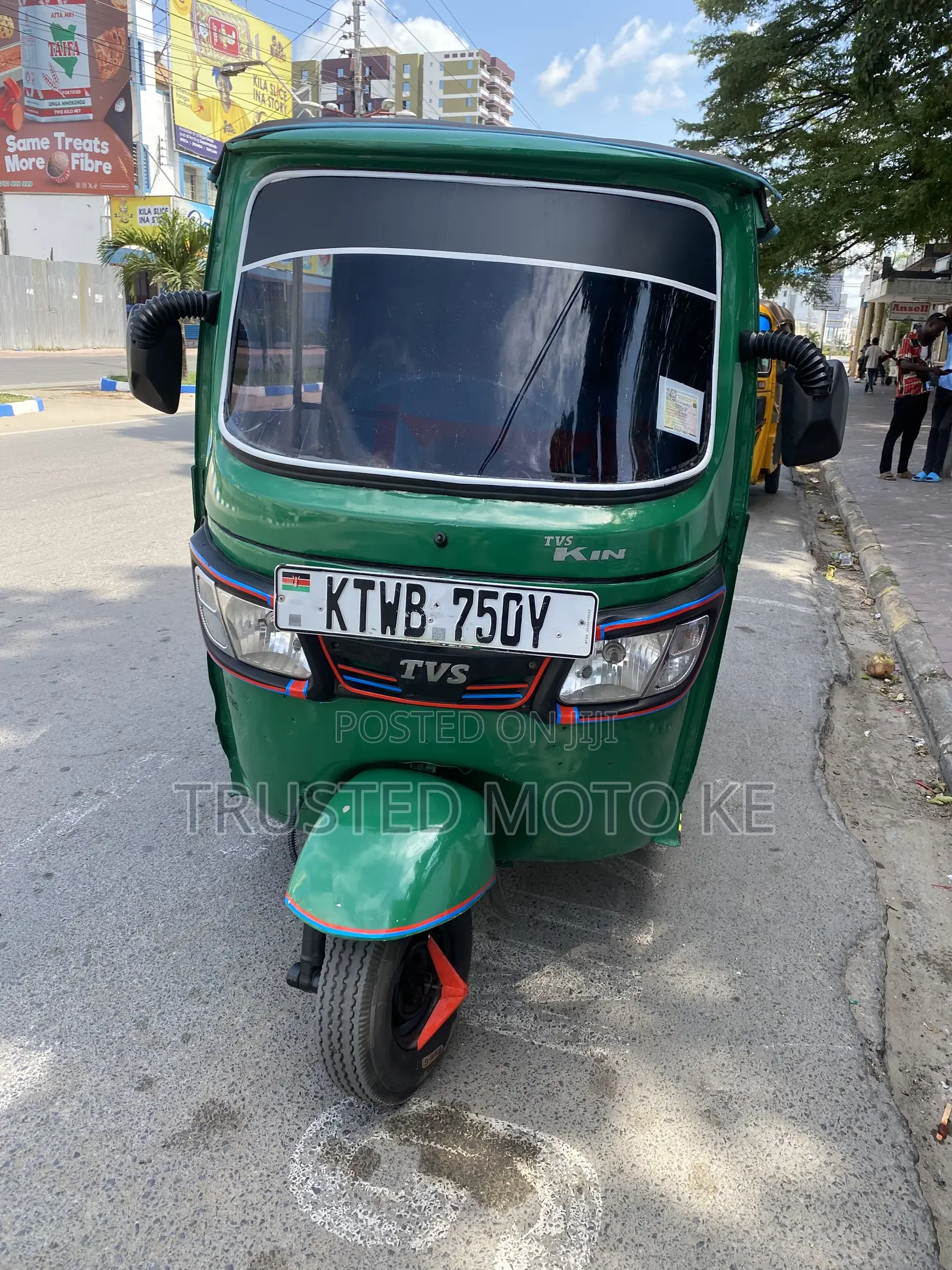 Bajaj RE 2017 Green