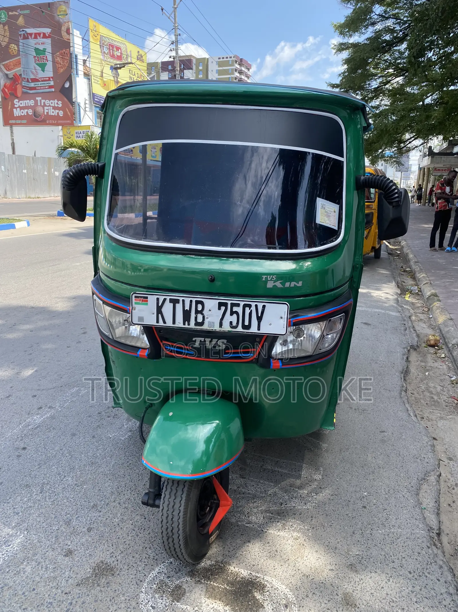 Bajaj RE 2017 Green