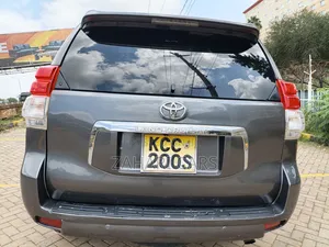 Toyota Land Cruiser Prado 2011 Gray