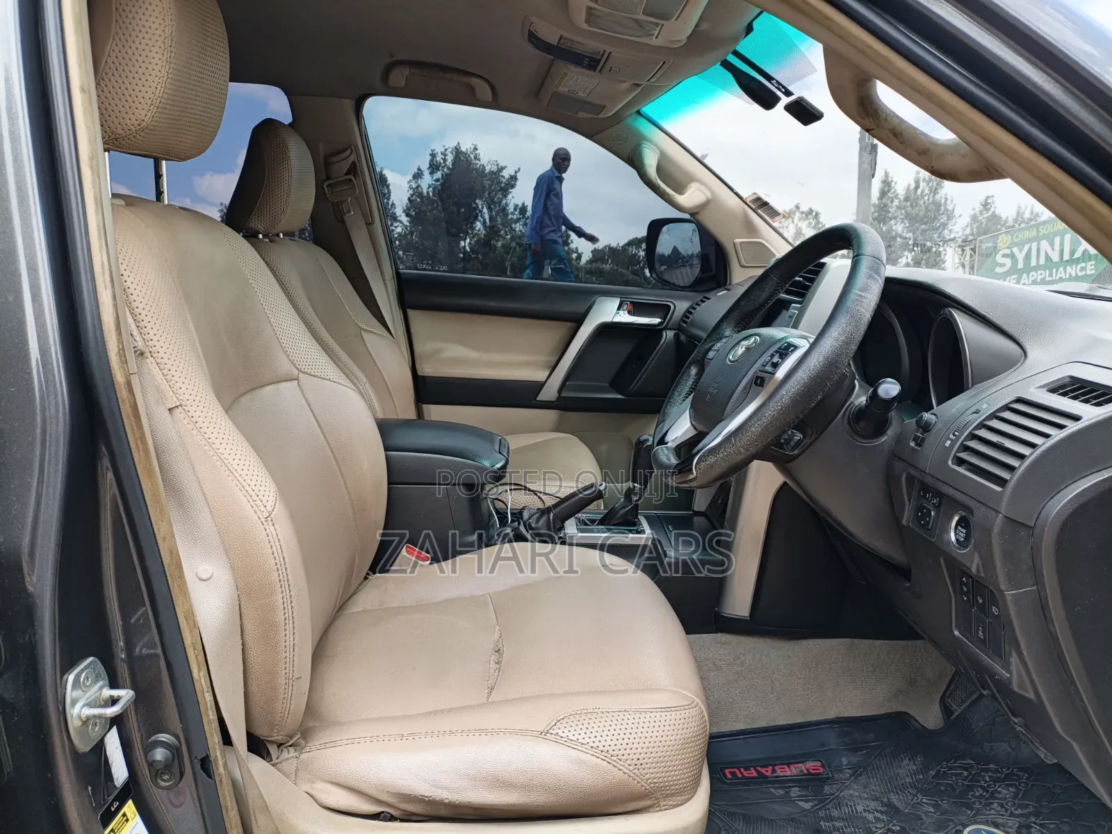 Toyota Land Cruiser Prado 2011 Gray