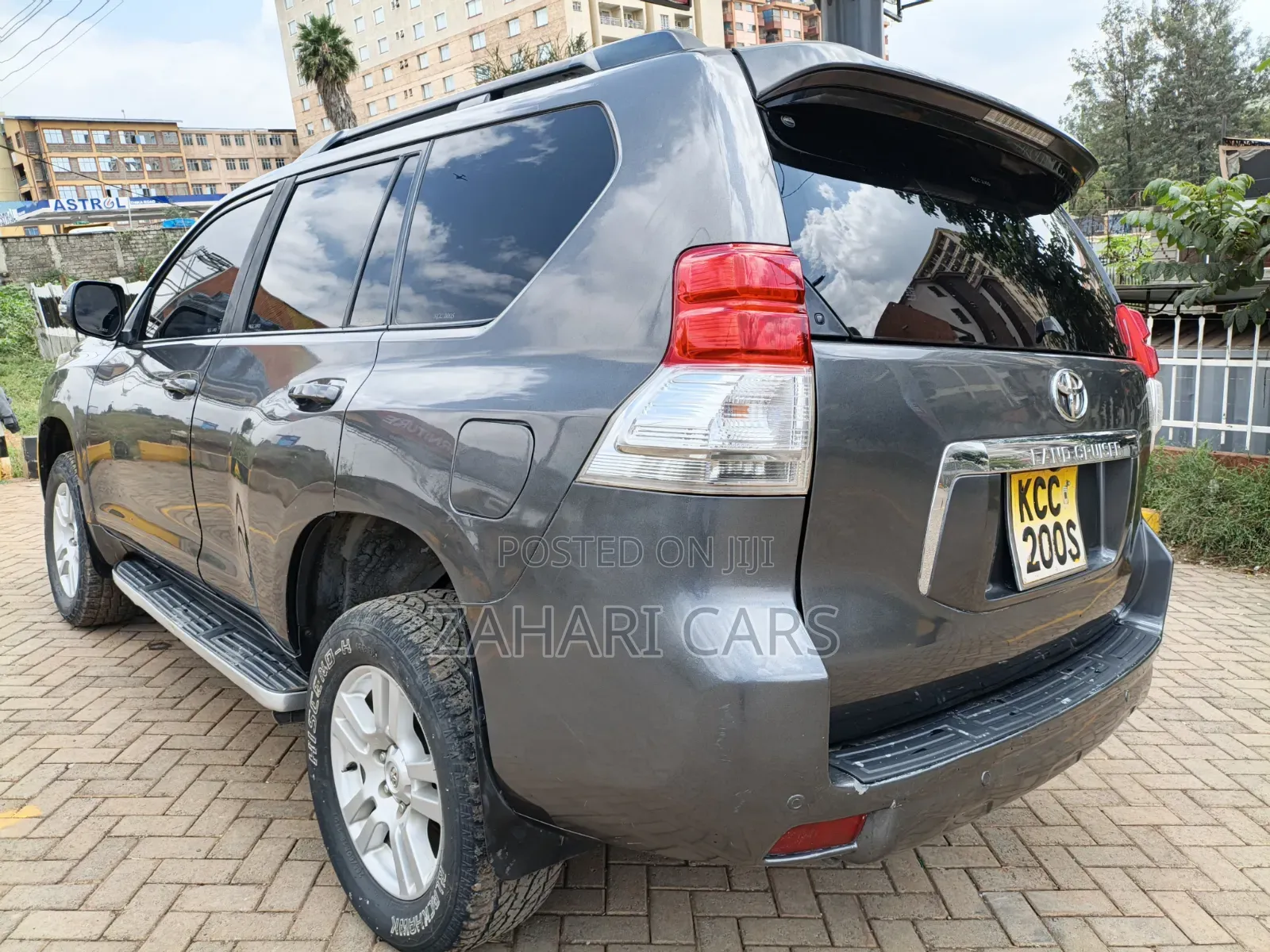 Toyota Land Cruiser Prado 2011 Gray