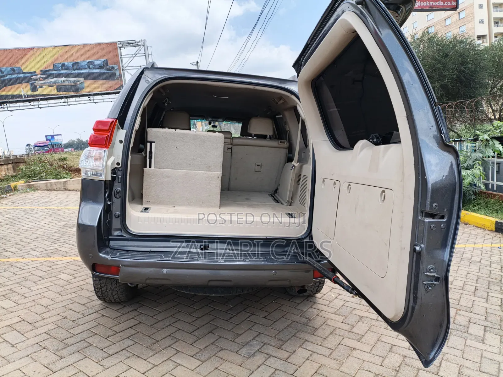 Toyota Land Cruiser Prado 2011 Gray