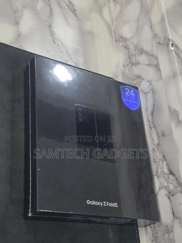 New Samsung Galaxy Z Fold 5 256 GB Black