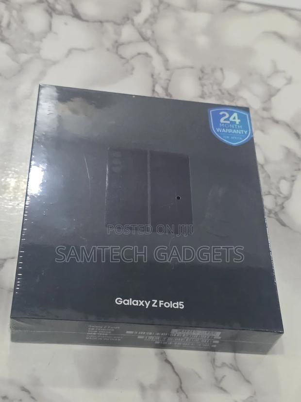 New Samsung Galaxy Z Fold 5 256 GB Black - thumbnail 3
