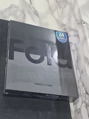 New Samsung Galaxy Z Fold4 256 GB Blue