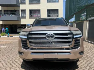 Toyota Land Cruiser 2014 Ivory