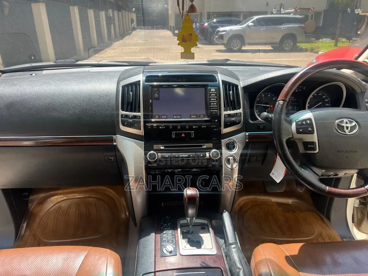 Toyota Land Cruiser 2014 Ivory
