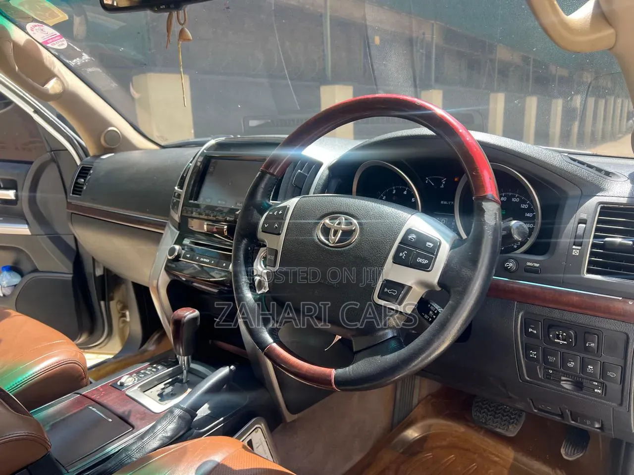 Toyota Land Cruiser 2014 Ivory