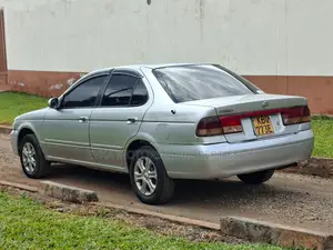 Nissan FB15 2004 Silver