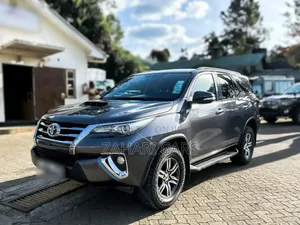 Toyota Fortuner 2016 Gray