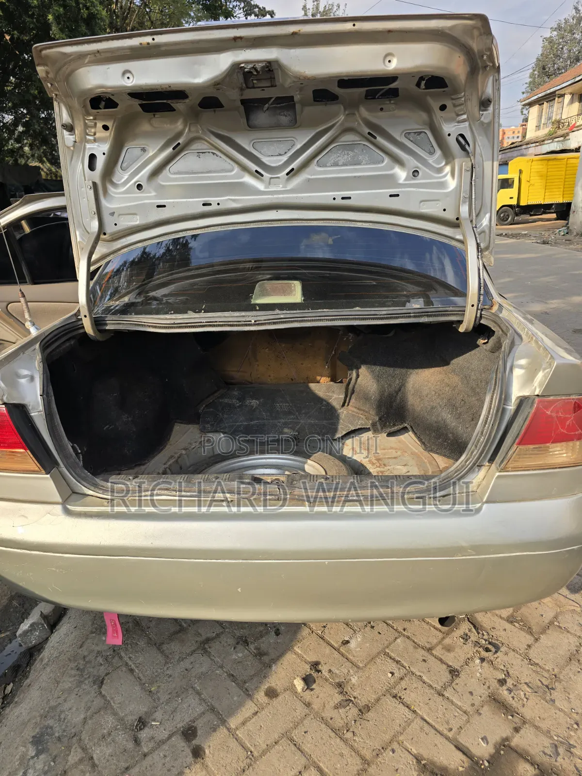 Nissan Sunny 2003 Gold
