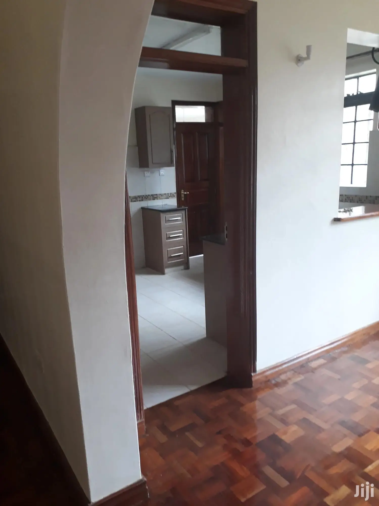 2br Plus SQ Lavington Near Valley Arcade