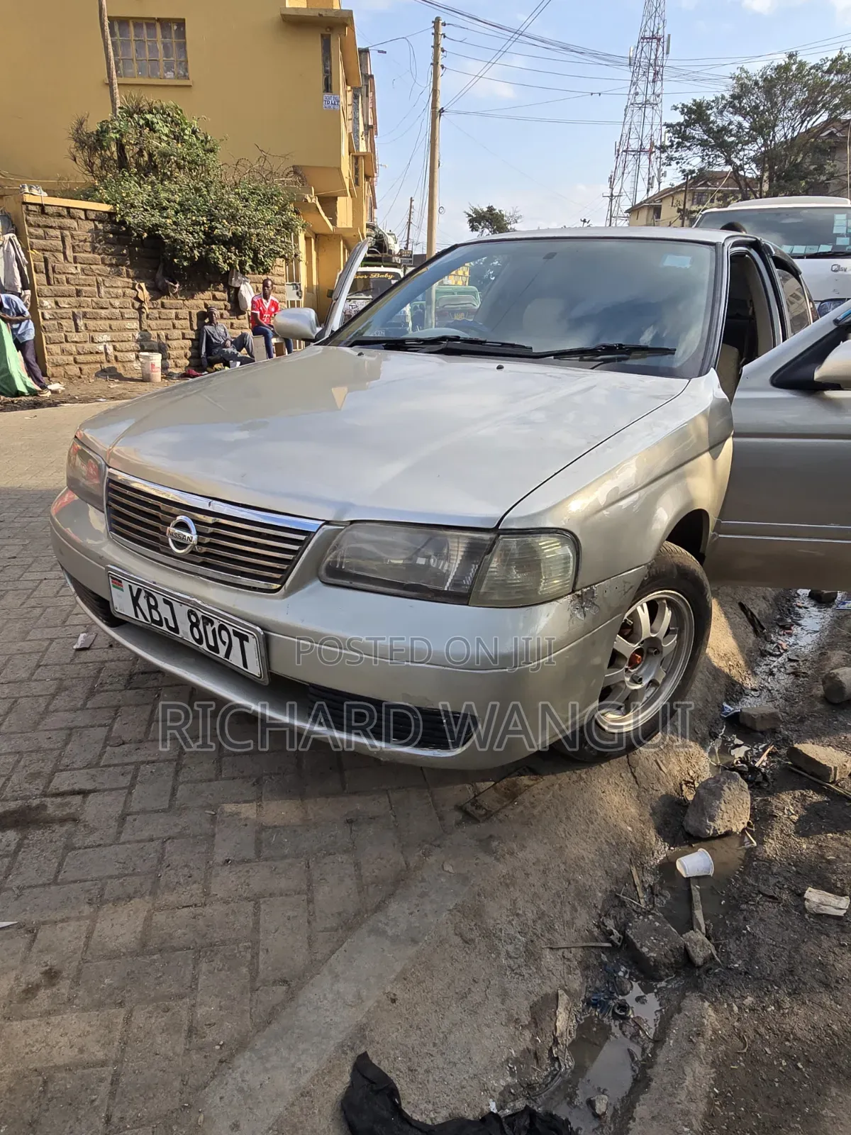Nissan Sunny 2003 Gold