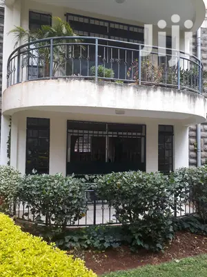 2br Plus SQ Lavington Near Valley Arcade