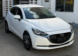 Mazda 2 2020 White