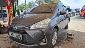 Toyota Vitz 2017 Gray