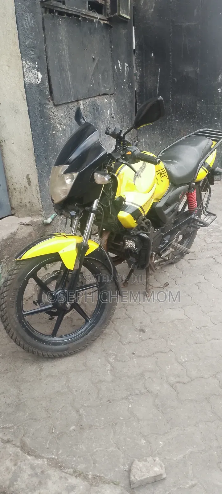 TVS Apache 160 4V 2011 Yellow
