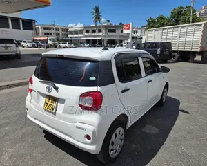 Toyota Passo 2016 White