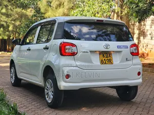 Toyota Passo 2018 White