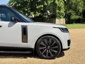 Land Rover Range Rover 2023 White