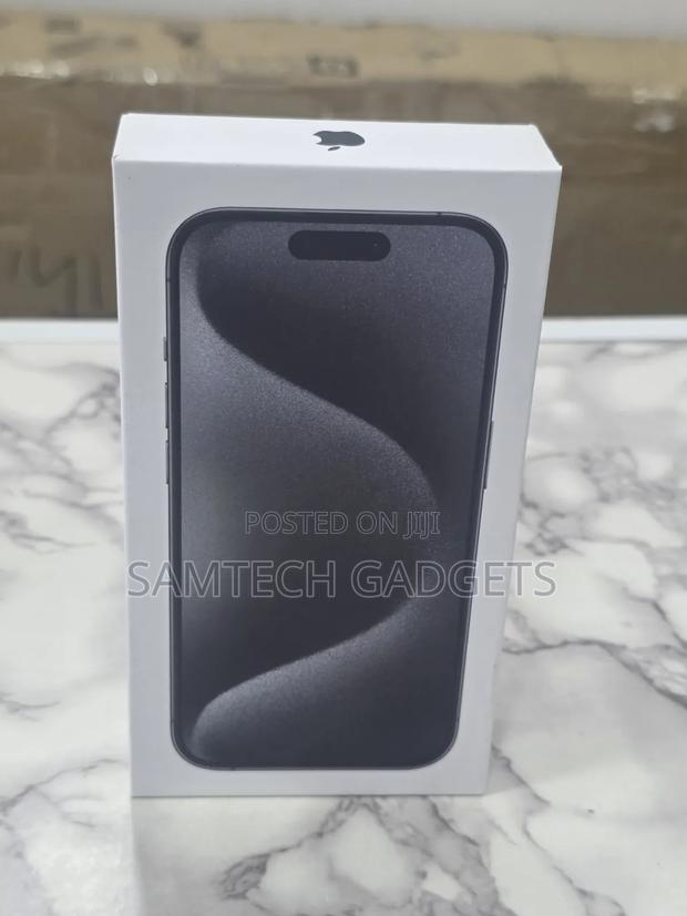 New Apple iPhone 15 Pro 256 GB Black