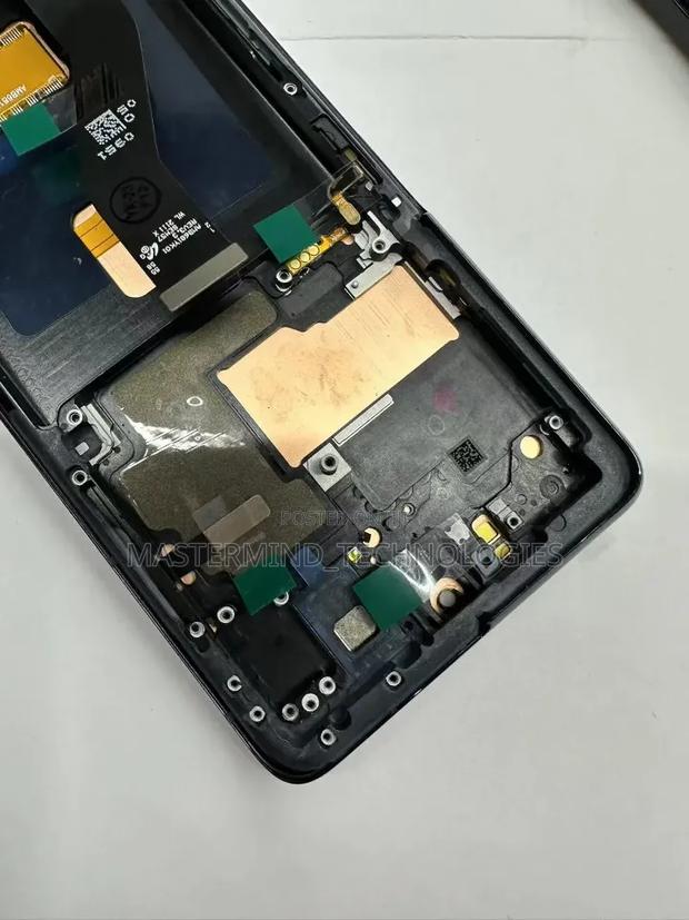 Samsung Galaxy S26 Ultra Screen Replacement - thumbnail 3