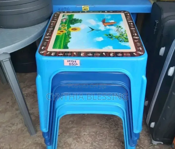 Plastic Coffee Tables_