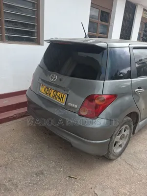 Toyota IST 2006 Gray