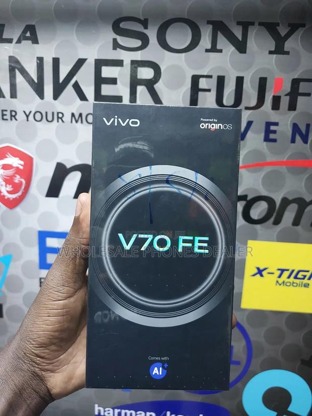 New Vivo V70 512 GB Gray