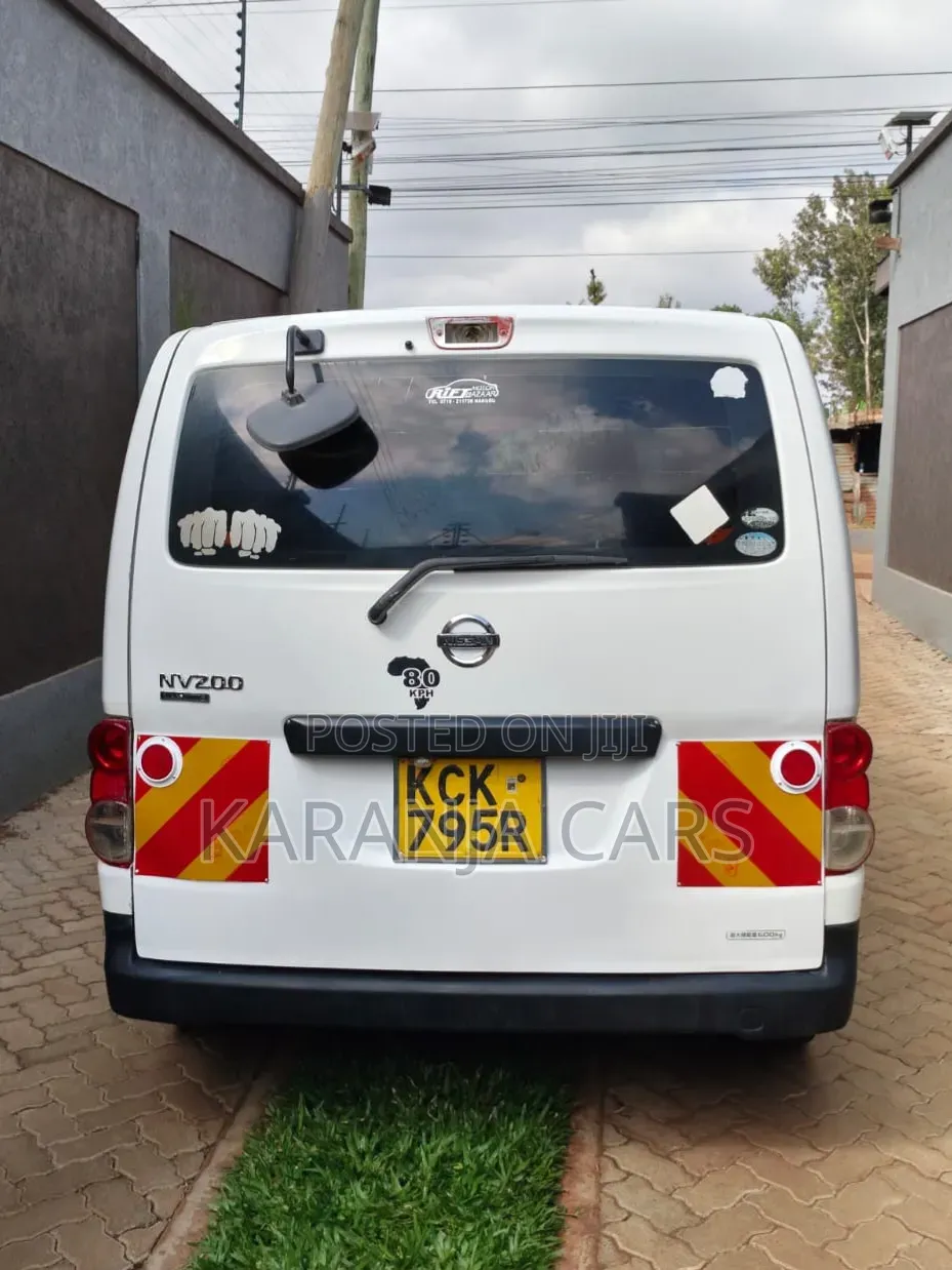 Nissan NV200 2010 White