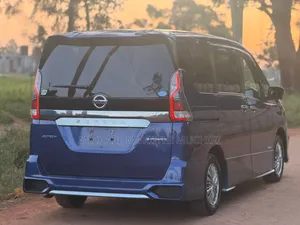 Nissan Serena 2019 Blue