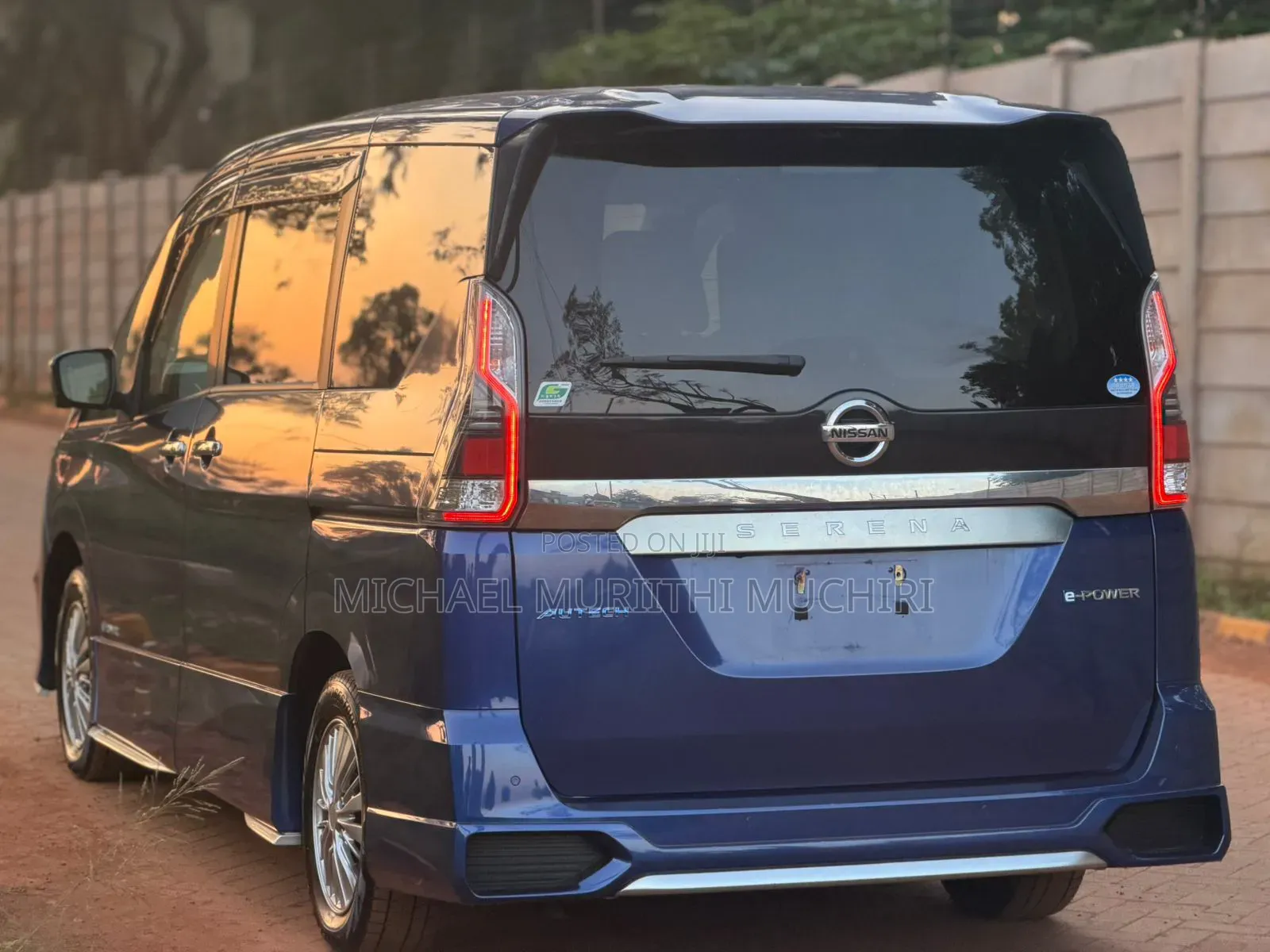 Nissan Serena 2019 Blue