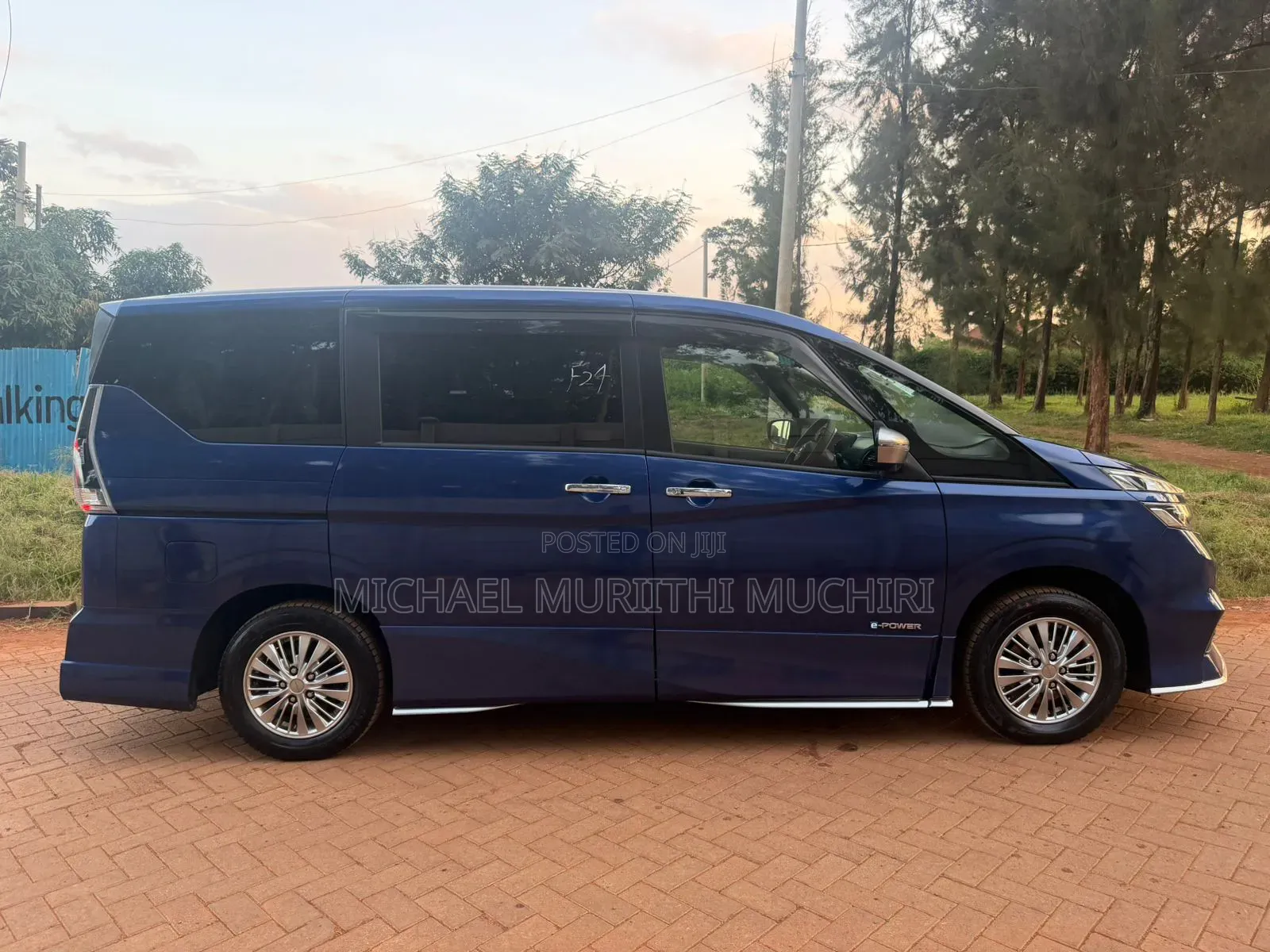 Nissan Serena 2019 Blue