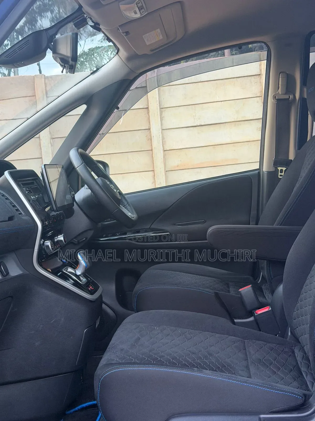 Nissan Serena 2019 Blue