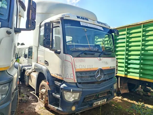 Mercedes Benz
Actros 2545