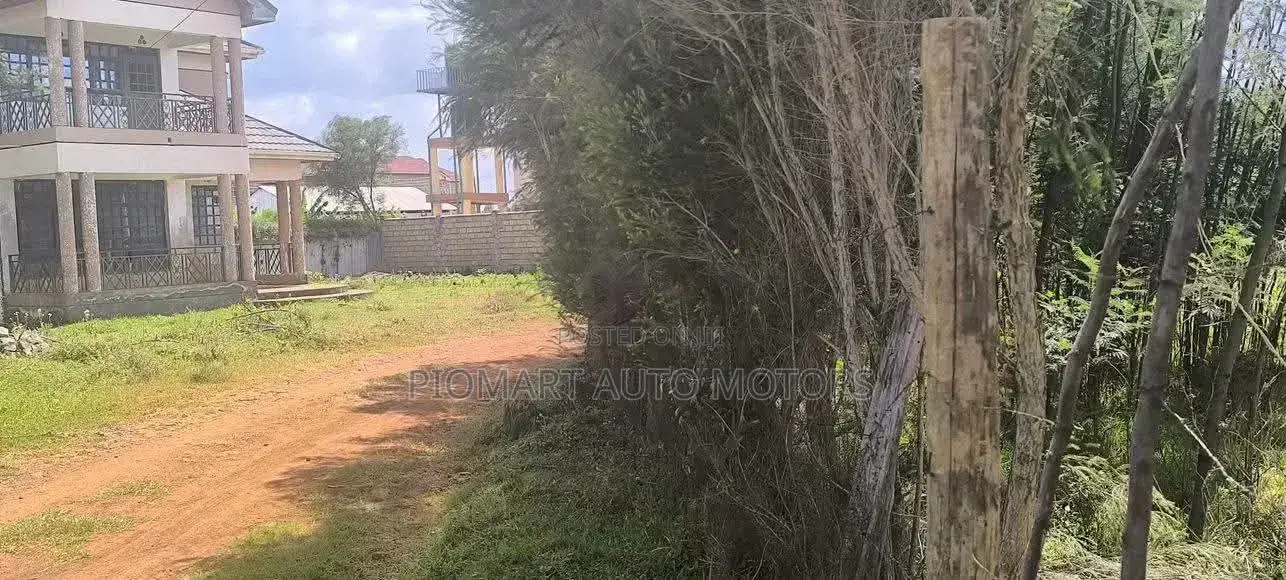 Prime 1/4 Acre Plot for Sale.